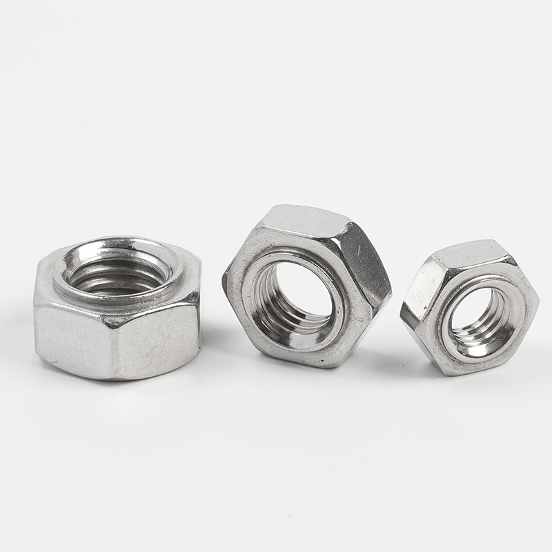 Tuercas soldadas de proyección hexagonal