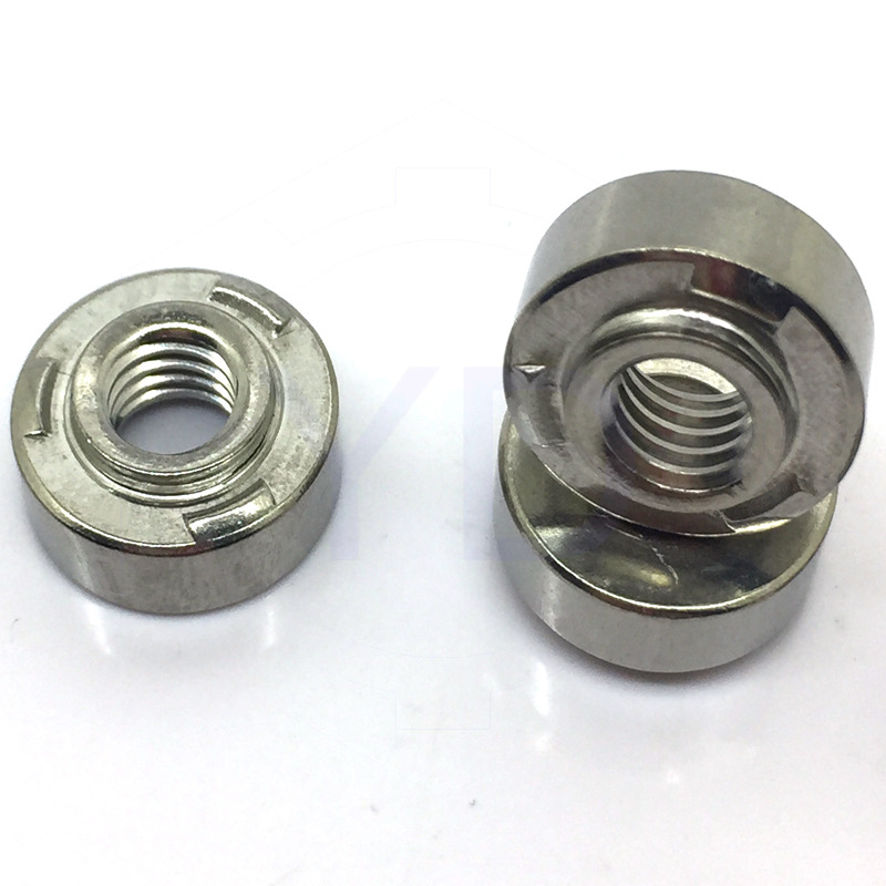 Asegurar tuercas redondas de soldadura